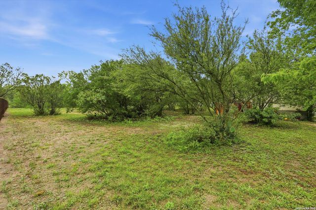 9923 County Road 5735, Castroville, TX 78009