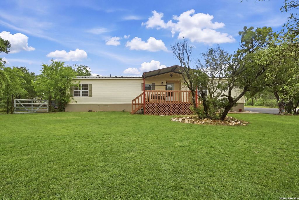 9923 County Road 5735, Castroville, TX 78009
