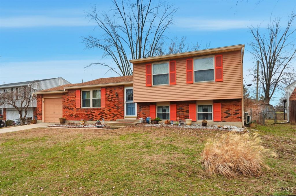 905 Leslie Court, Mason, OH 45040