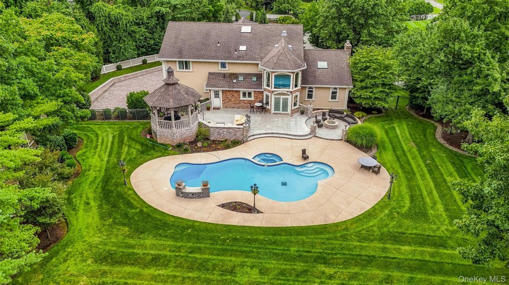 10 Deforest Court, West Nyack, NY 10994 — exterior