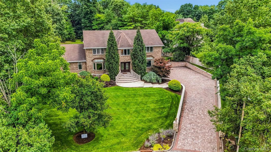 10 Deforest Court, West Nyack, NY 10994 — photo 2