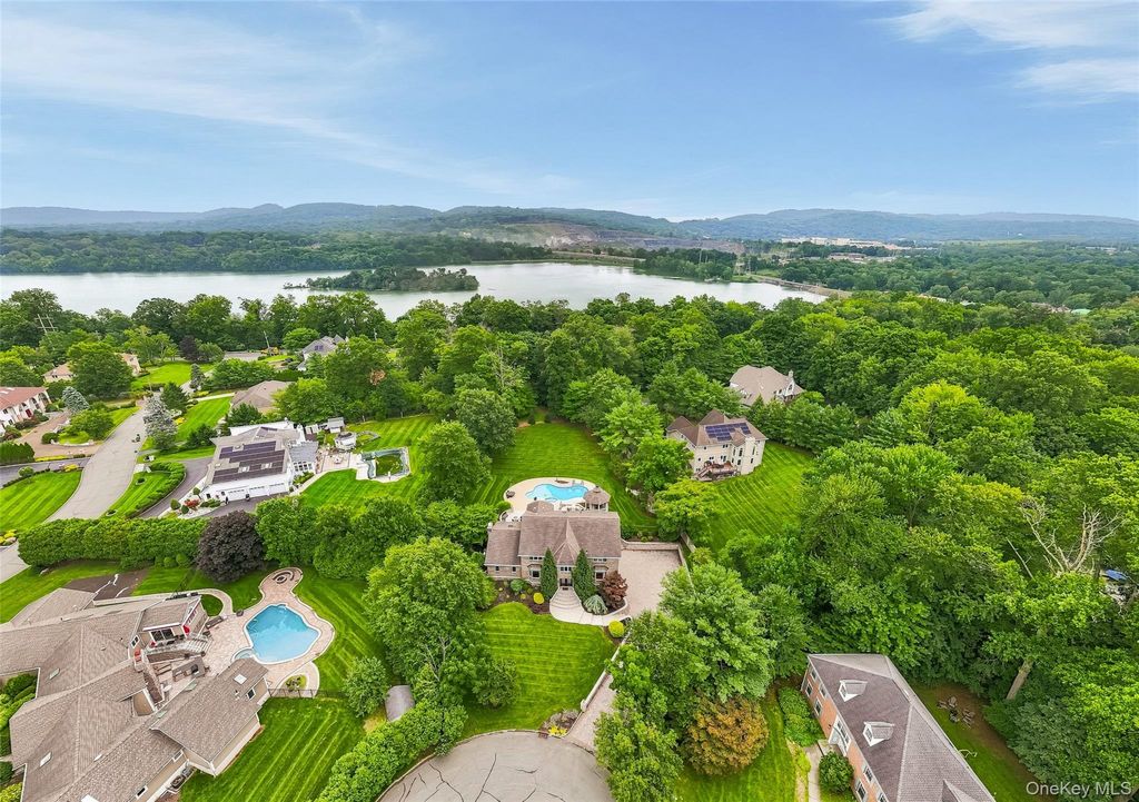 10 Deforest Court, West Nyack, NY 10994 — photo 5