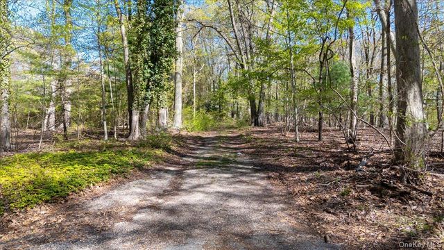 7 Spring Hill, Nissequogue, NY 11780