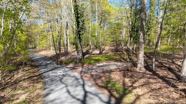 7 Spring Hill, Nissequogue, NY 11780