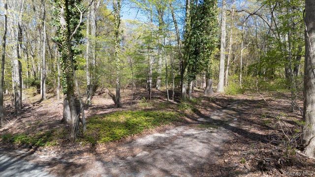 7 Spring Hill, Nissequogue, NY 11780