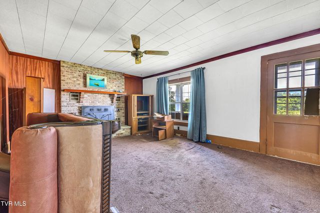 1825 Highway 107, Jonesborough, TN 37659
