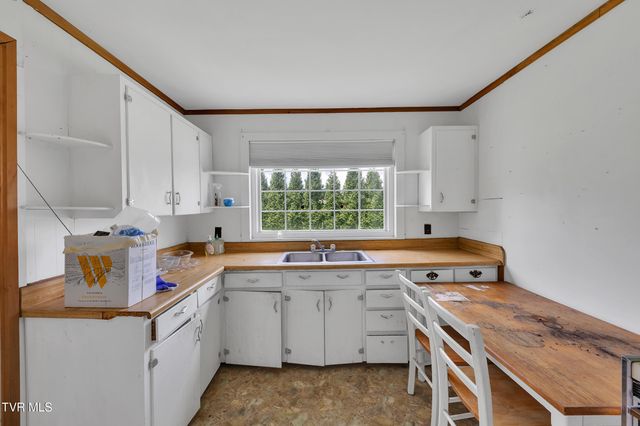 1825 Highway 107, Jonesborough, TN 37659