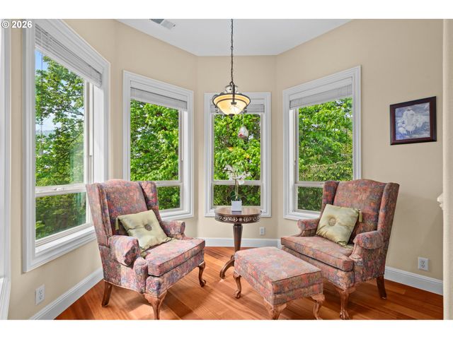 9723 Nw HENRY Ct, Portland, OR 97229