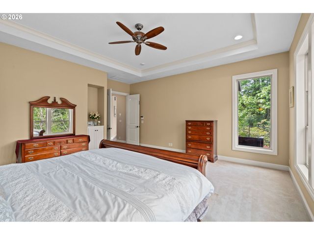 9723 Nw HENRY Ct, Portland, OR 97229