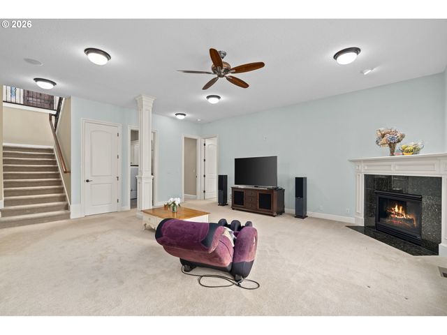 9723 Nw HENRY Ct, Portland, OR 97229