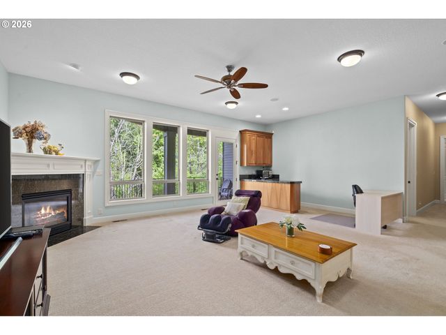 9723 Nw HENRY Ct, Portland, OR 97229