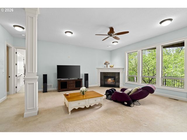 9723 Nw HENRY Ct, Portland, OR 97229