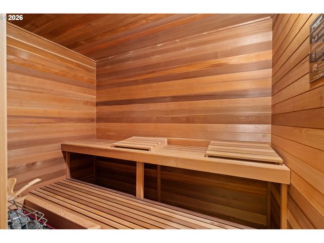 9723 Nw HENRY Ct, Portland, OR 97229