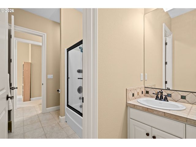 9723 Nw HENRY Ct, Portland, OR 97229