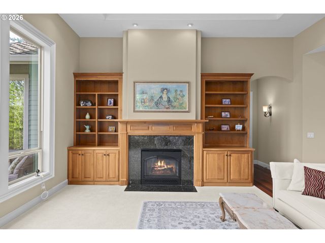 9723 Nw HENRY Ct, Portland, OR 97229