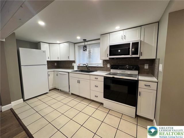 3790 Redbud Drive, Lehigh Twp, PA 18067