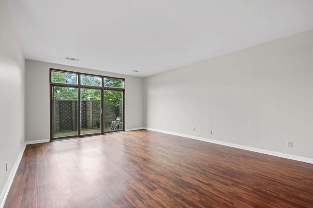 2277 Union Ave Apt 103, Memphis, TN 38104