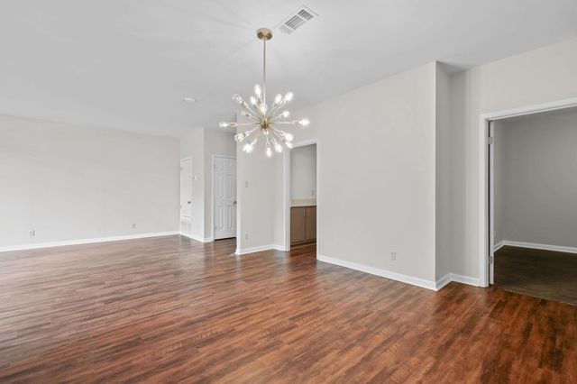2277 Union Ave Apt 103, Memphis, TN 38104