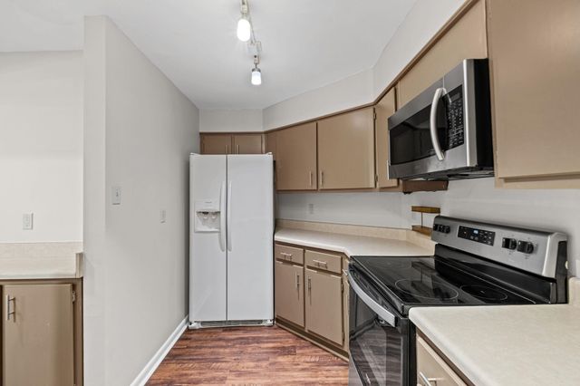 2277 Union Ave Apt 103, Memphis, TN 38104