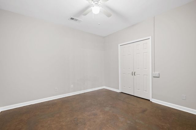 2277 Union Ave Apt 103, Memphis, TN 38104