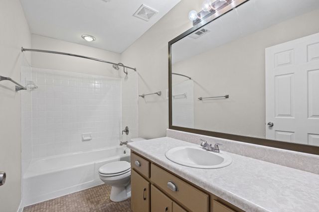 2277 Union Ave Apt 103, Memphis, TN 38104