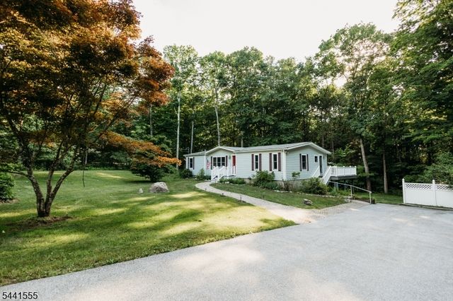 7 New Myrtle Dr, Montague Twp., NJ 07827