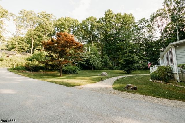 7 New Myrtle Dr, Montague Twp., NJ 07827