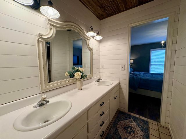 1282 Sunset Drive, Lugoff, SC 29078