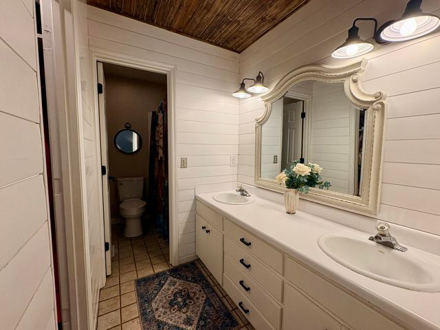 1282 Sunset Drive, Lugoff, SC 29078