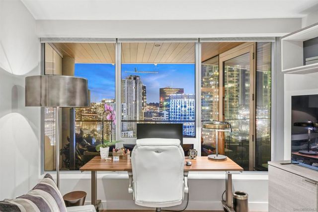 888 W E 2405, San Diego, CA 92101