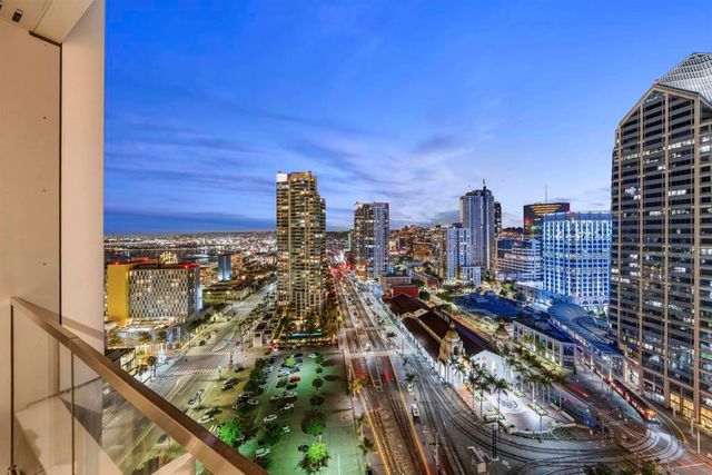 888 W E 2405, San Diego, CA 92101