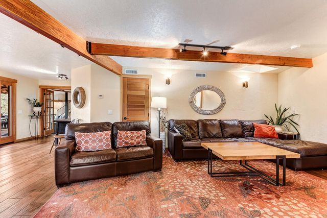 63220 Johnson Road, Bend, OR 97703