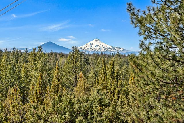 63220 Johnson Road, Bend, OR 97703