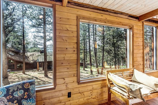 63220 Johnson Road, Bend, OR 97703