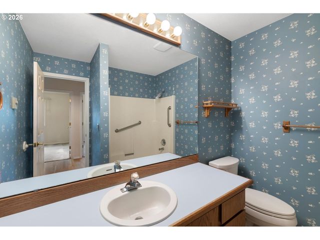 2016 Se 158TH Loop, Vancouver, WA 98683