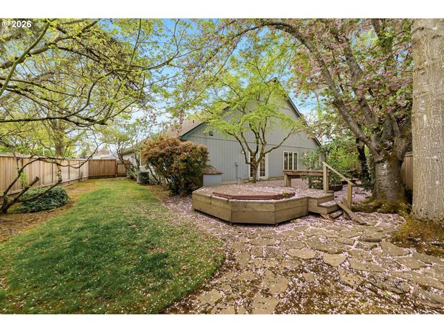 2016 Se 158TH Loop, Vancouver, WA 98683