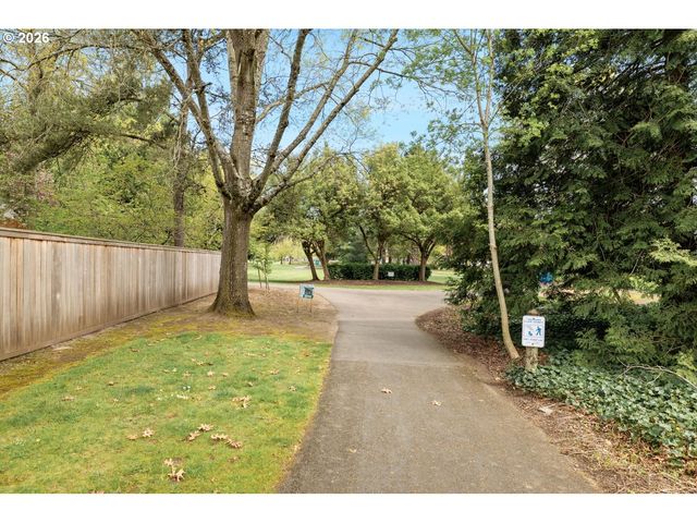 2016 Se 158TH Loop, Vancouver, WA 98683