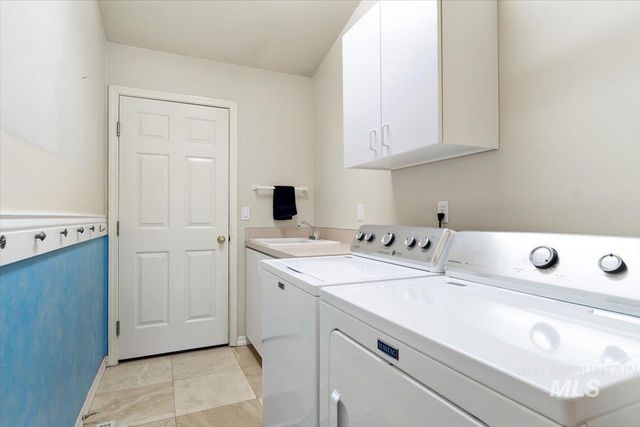 1874 N Heath Ave, Boise, ID 83713