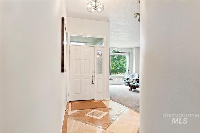 1874 N Heath Ave, Boise, ID 83713