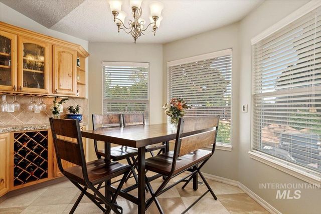 1874 N Heath Ave, Boise, ID 83713