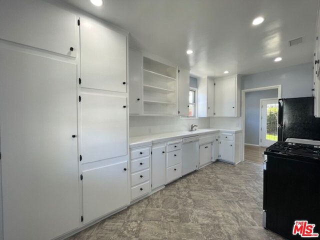 7330 W 89TH Street, Los Angeles, CA 90045