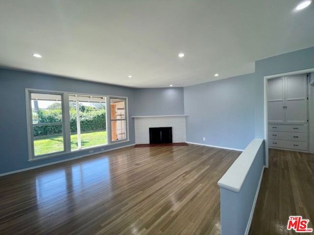 7330 W 89TH Street, Los Angeles, CA 90045