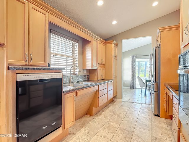 528 Crooked Stick Drive, Daytona Beach, FL 32114