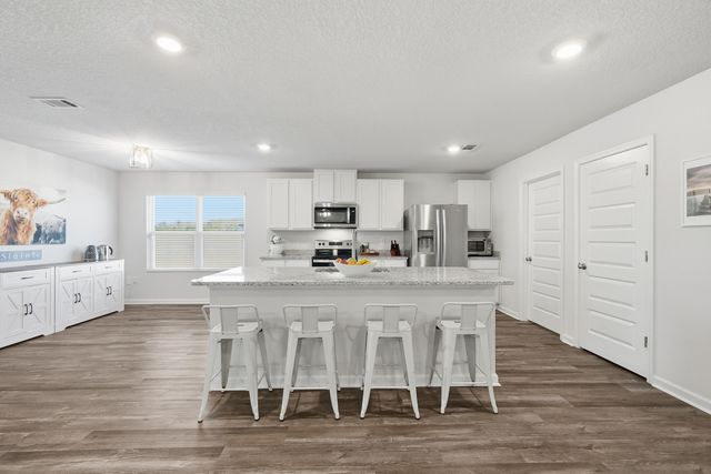 832 Otto Loop, Crestview, FL 32539