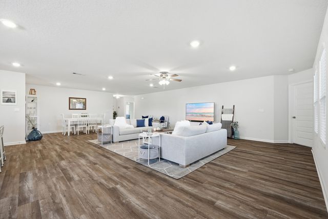 832 Otto Loop, Crestview, FL 32539