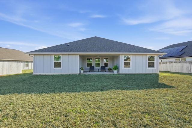 832 Otto Loop, Crestview, FL 32539