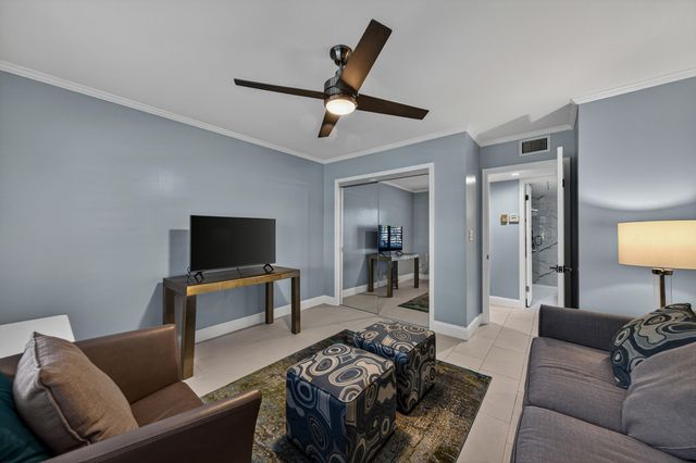 300 NE 19th Court 104n, Wilton Manors, FL 33305