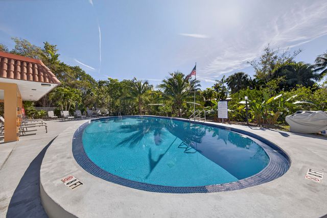 300 NE 19th Court 104n, Wilton Manors, FL 33305