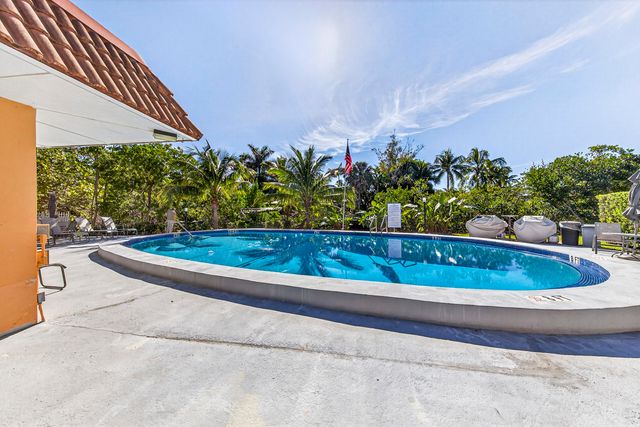 300 NE 19th Court 104n, Wilton Manors, FL 33305