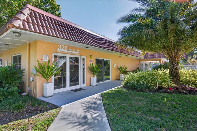 300 NE 19th Court 104n, Wilton Manors, FL 33305